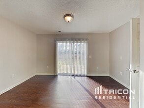 979 Stinson Glen Ln in Charlotte, NC - Building Photo - Building Photo
