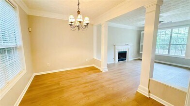 2321 Clipper Ln in Marietta, GA - Building Photo - Building Photo