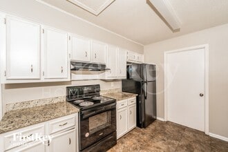 5332 Balboa Ave in Pinson, AL - Foto de edificio - Building Photo