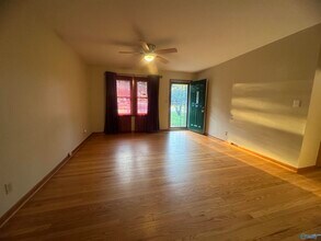 3009 Fairacres Rd SW in Huntsville, AL - Building Photo - Building Photo