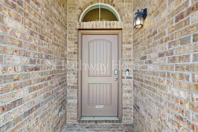 1000 Meadow Scape Dr in Burleson, TX - Foto de edificio - Building Photo