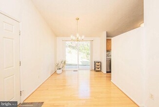 1803 E Beech Rd in Sterling, VA - Building Photo - Building Photo