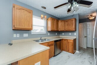 908 Kreider Ct in Trenton, OH - Building Photo - Building Photo