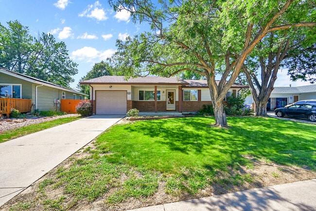 2742 W 22nd Street Dr
