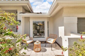 9585 Carousel Cir S in Boca Raton, FL - Building Photo - Building Photo