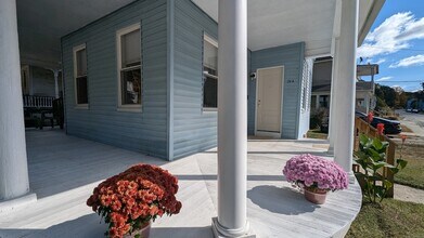 28 Bradley St, Unit 193564 in Putnam, CT - Building Photo - Building Photo