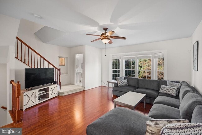 property at 12 Popes Creek Ln