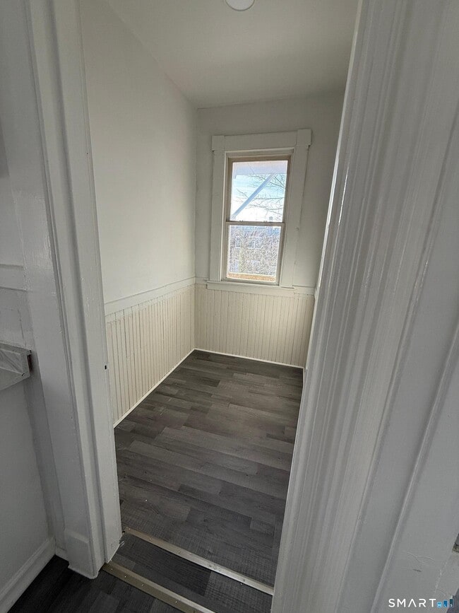 64 Irion St in Waterbury, CT - Building Photo - Building Photo