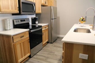 6 Reserve Ct in Garner, IA - Building Photo - Building Photo