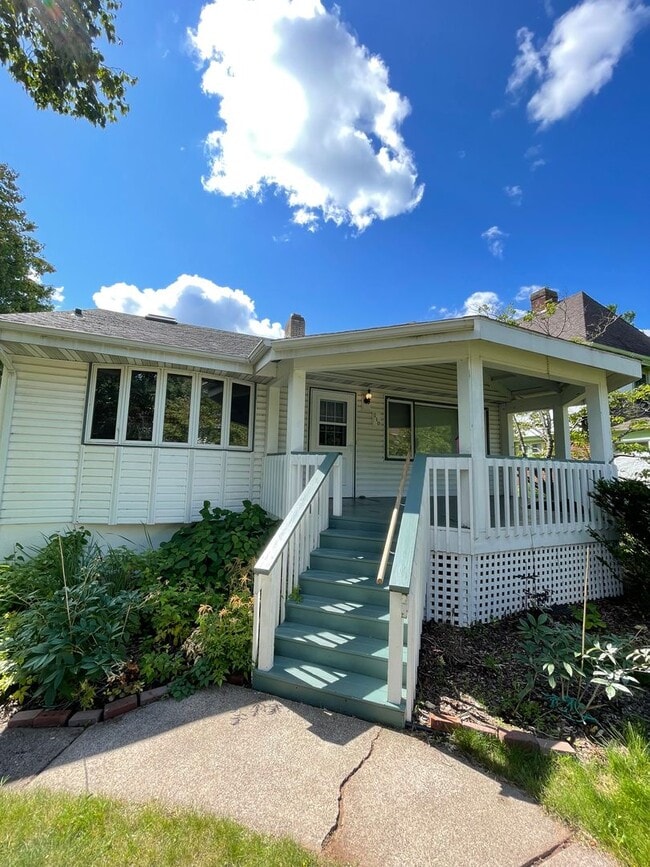 property at 210 W Kent Rd