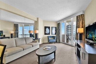 17375 Collins Ave in Sunny Isles Beach, FL - Building Photo - Building Photo