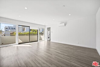 1264 9th St in Santa Monica, CA - Building Photo - Building Photo