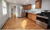 480 Centre St, Unit 480 in Boston, MA - Building Photo - Building Photo