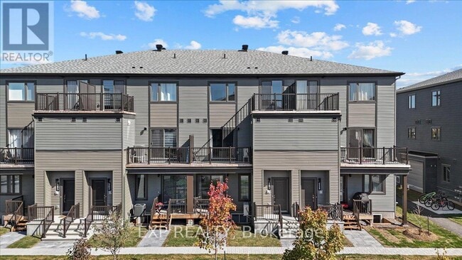property at 561 Entourage Private