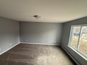 Thorncrest Estates in Saline, MI - Foto de edificio - Building Photo