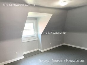 809 Glenwood Ave in Cincinnati, OH - Building Photo - Building Photo