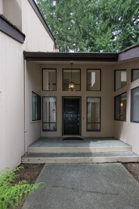 2415 Sahalee Dr E in Sammamish, WA - Building Photo - Building Photo