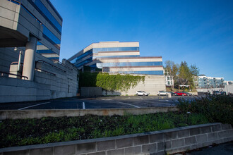 2211 N Main St in Walnut Creek, CA - Foto de edificio - Building Photo