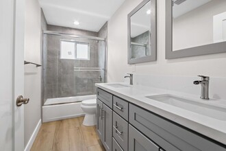 13392 Magnolia St, Unit 13396 in Garden Grove, CA - Building Photo - Building Photo
