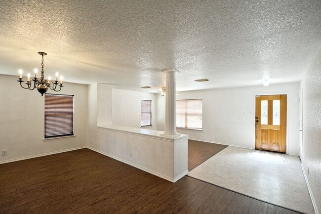 858 Lincolnshire Dr in New Braunfels, TX - Building Photo - Building Photo