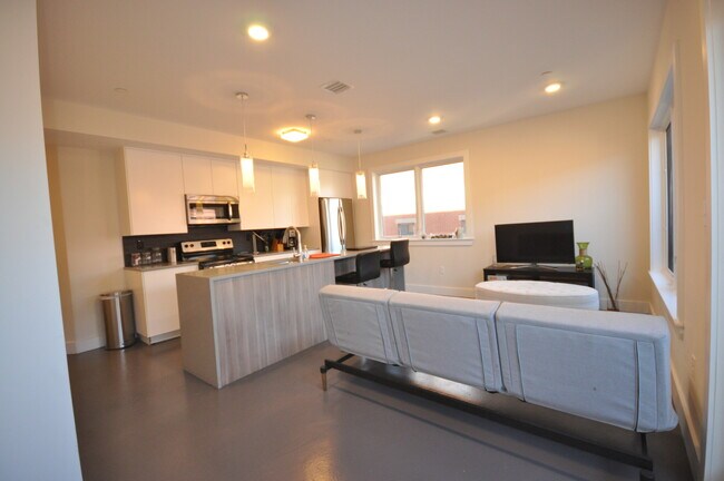 663 Massachusetts Ave, Unit 659-4 in Boston, MA - Building Photo - Building Photo