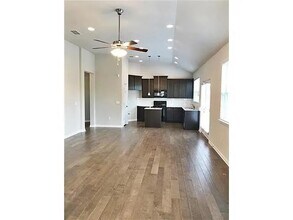 810 Cottage Bank Trl in Austin, TX - Building Photo - Building Photo