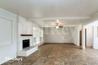 7006 Falling Waters Dr in Spring, TX - Building Photo - Building Photo