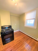 227 Broadway, Unit 7 in Cambridge, MA - Building Photo - Building Photo