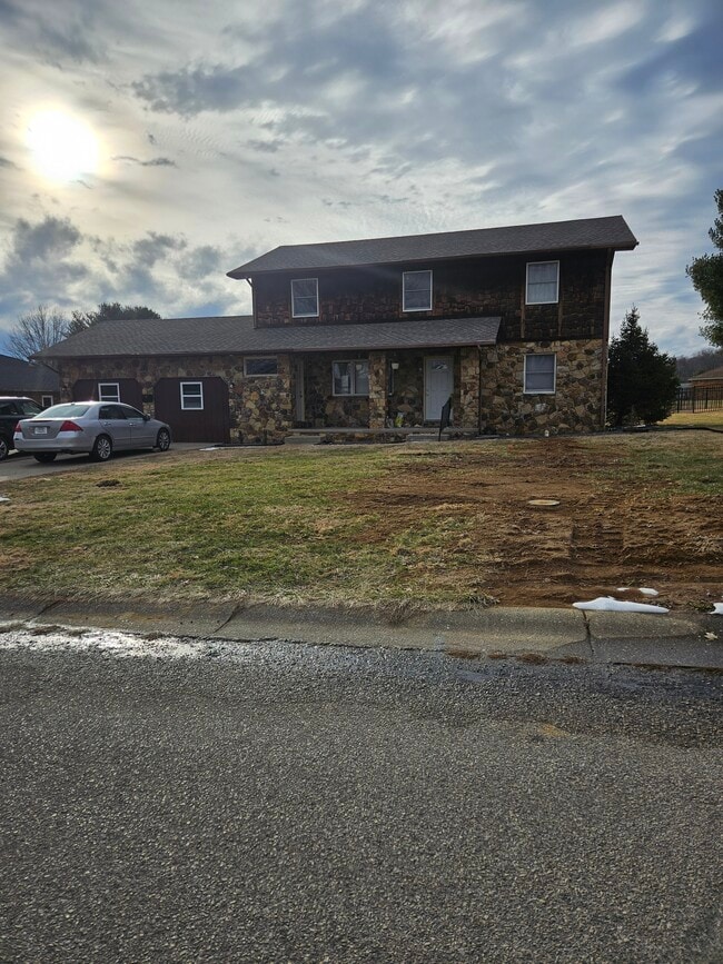 141 Daleview Dr, Unit Apt #A