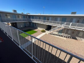 Chandll Apartments in Las Vegas, NV - Building Photo - Building Photo