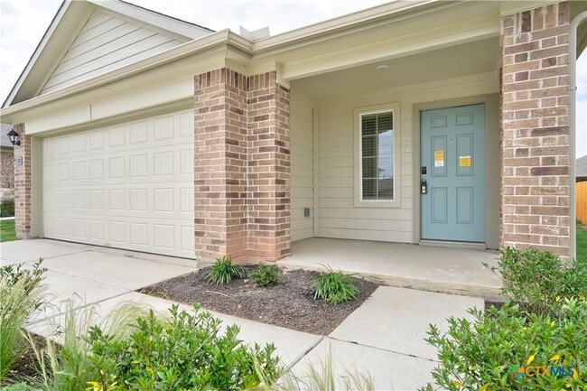 property at 121 Roanwood Dr