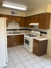 4312 Lynnann in Las Vegas, NV - Building Photo - Building Photo