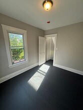 13710 Caine Ave in Cleveland, OH - Foto de edificio - Building Photo