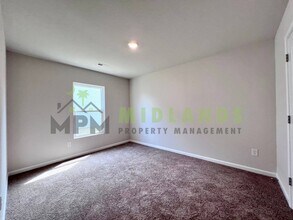 645 Wild Tulip Ct in Gilbert, SC - Building Photo - Building Photo