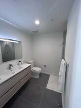 1849 NW 1st Ct, Unit 1012 in Miami, FL - Foto de edificio - Building Photo