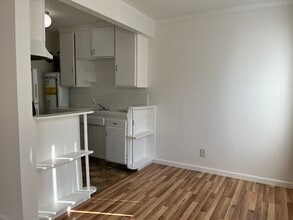 530 Madison Ave, Unit 530 in Redwood City, CA - Building Photo - Building Photo