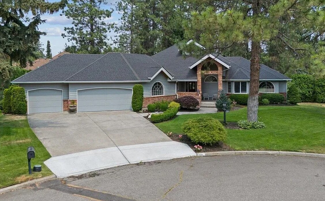 602 W Bradford Ct in Spokane, WA - Building Photo
