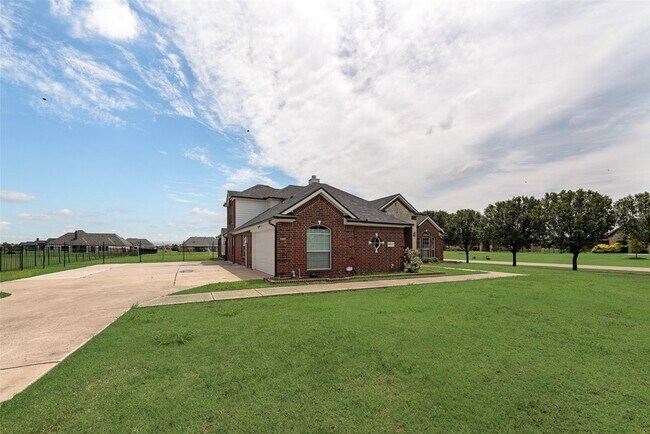 10044 Dorsett Dr in Forney, TX - Building Photo - Building Photo