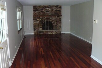 12 W Bailey Rd in Naperville, IL - Building Photo - Building Photo