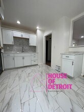20060 Hickory St in Detroit, MI - Building Photo - Building Photo