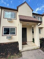 221 High St in Westerly, RI - Building Photo