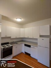 812 W Waveland Ave, Unit 24 in Chicago, IL - Building Photo - Building Photo
