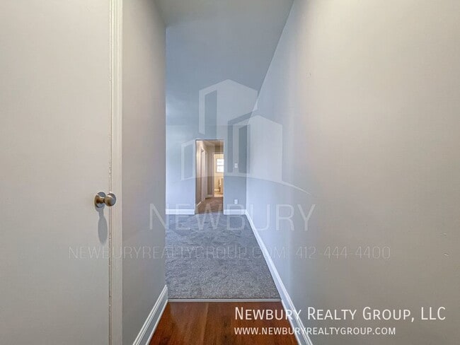 313 San Juan Dr in McKeesport, PA - Building Photo - Building Photo