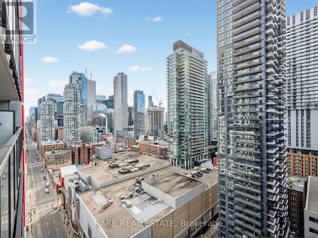 330 Richmond St W in Toronto, ON - Building Photo - Building Photo