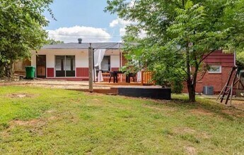 845 Valley Brook Rd in Decatur, GA - Building Photo - Building Photo