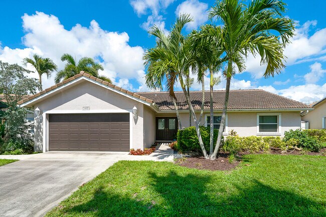 property at 7661 W Country Club Blvd