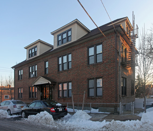 1133 Mile Square Rd in Yonkers, NY - Building Photo - Building Photo