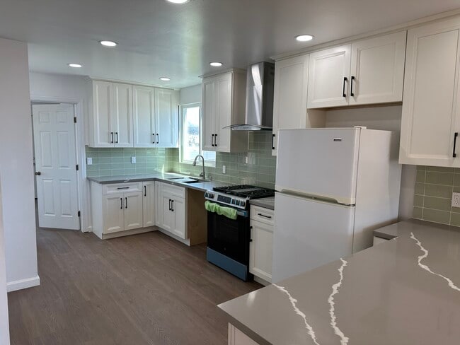 712 46th Ave, Unit top in San Francisco, CA - Building Photo - Building Photo
