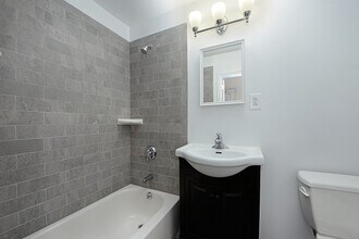 117 Washington St, Unit 6 in Hoboken, NJ - Foto de edificio - Building Photo