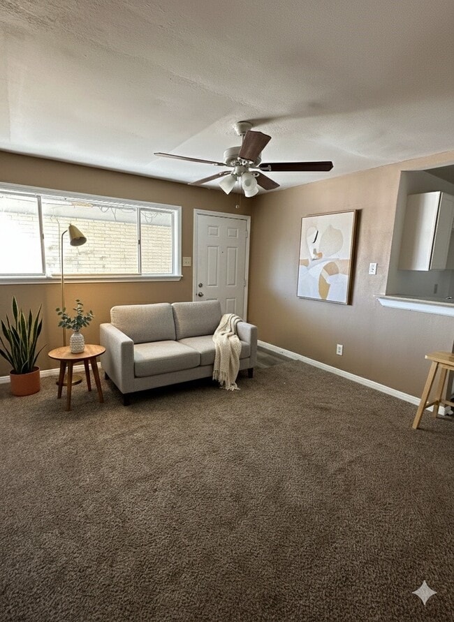 property at 516 Holiday Dr